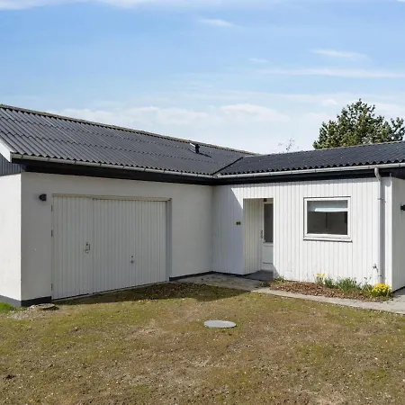 Mareike - 200m From The Sea By Interhome *